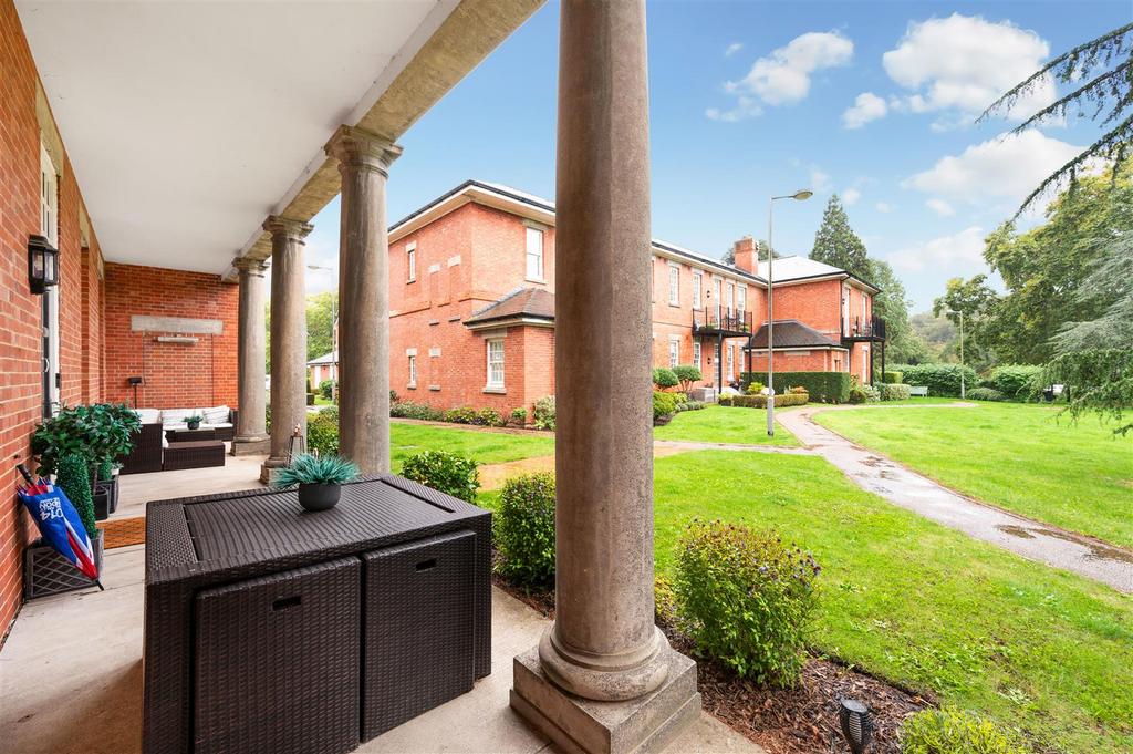 FRINTON COURT (16 FROM 24)-21.jpg