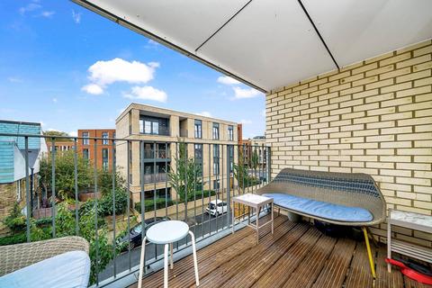 2 bedroom flat for sale, Eythorne Road, Oval, London, SW9