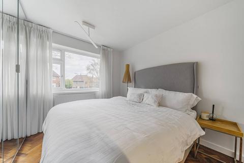 2 bedroom flat for sale, Cedar Drive, East Finchley, London, N2