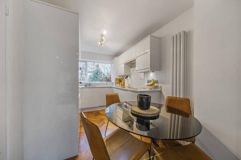 2 bedroom flat for sale, Cedar Drive, East Finchley, London, N2