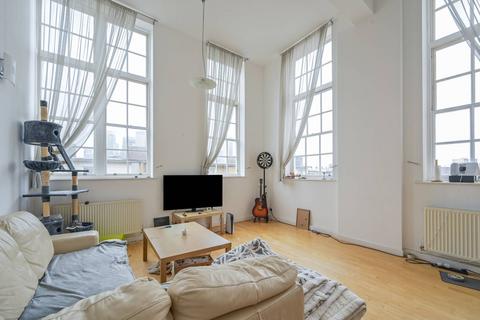 1 bedroom flat to rent, Old School Square, Poplar, London, E14