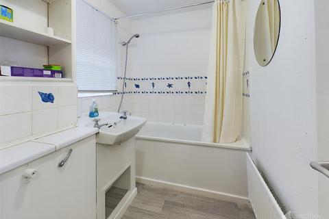 1 bedroom flat for sale, Church End, Harlow CM19