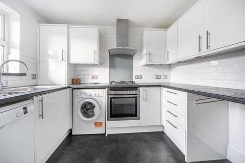 2 bedroom flat for sale, Albemarle Road, Beckenham