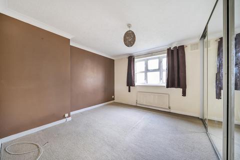 2 bedroom flat for sale, Albemarle Road, Beckenham