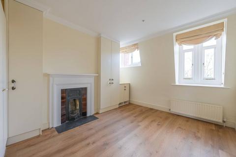 3 bedroom flat to rent, Lennox Gardens, Knightsbridge, London, SW1X