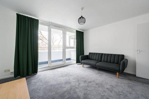 3 bedroom flat to rent, Tiverton Road, Harringay, London, N15