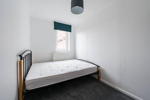 3 bedroom flat to rent, Tiverton Road, Harringay, London, N15