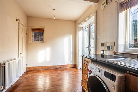 23 Ledstone Road, Sheffield, S8 0NS