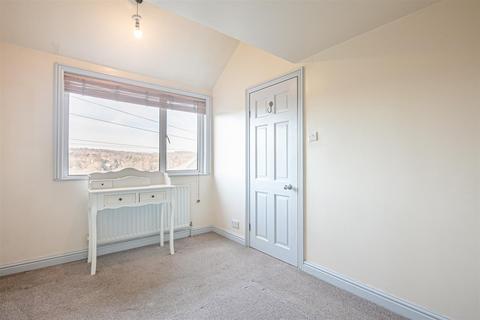23 Ledstone Road, Sheffield, S8 0NS