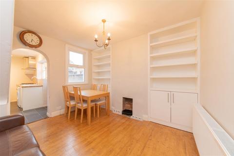 2 bedroom terraced house to rent, Burroughs Gardens, Hendon