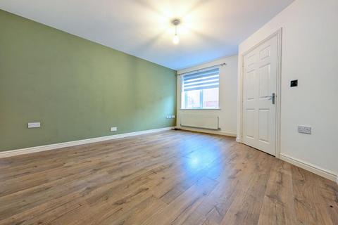 3 bedroom end of terrace house to rent, Bowden Close, Newcastle Upon Tyne