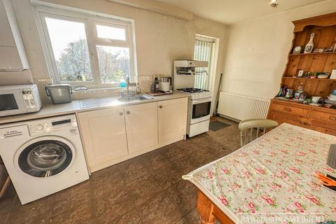 3 bedroom semi-detached house for sale, Beauchamp Road, West Molesey KT8