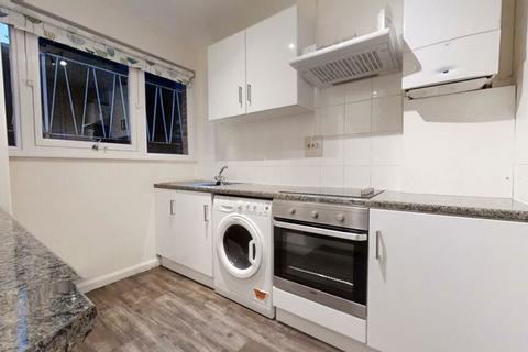 2 bedroom flat for sale, Oathall Road, Haywards Heath, West Sussex, RH16 3DZ