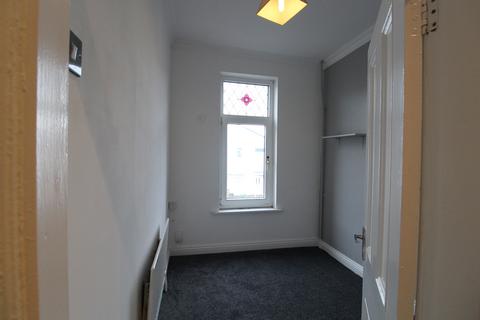 3 bedroom flat to rent, Wharton Street, South Shields NE33