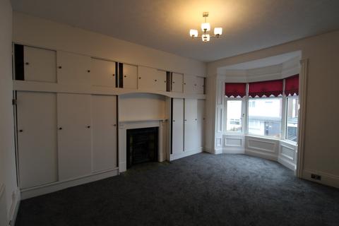 3 bedroom flat to rent, Wharton Street, South Shields NE33