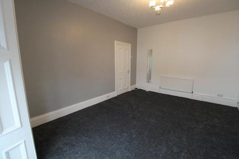 3 bedroom flat to rent, Wharton Street, South Shields NE33