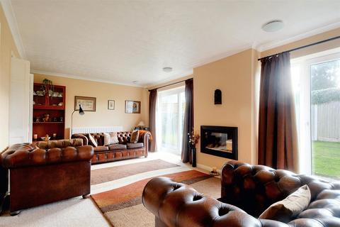 4 bedroom detached house for sale, Holme Close, Woodborough, Nottingham