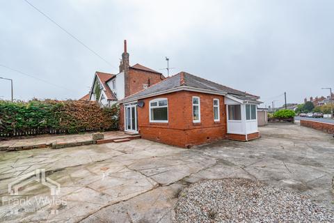 3 bedroom detached bungalow to rent, Church Road, St. Annes, Lytham St. Annes, Lancashire, FY8 3TH