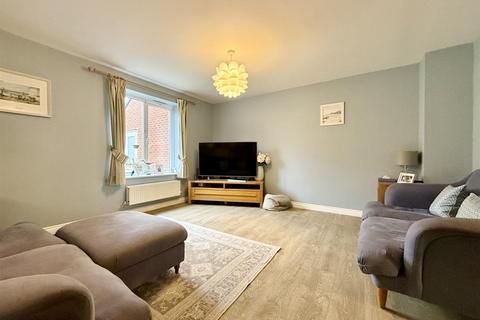 4 bedroom detached house for sale, Martyn Close, Brockworth GL3