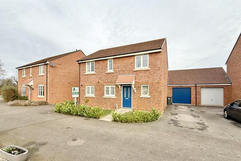 4 bedroom detached house for sale, Martyn Close, Brockworth GL3