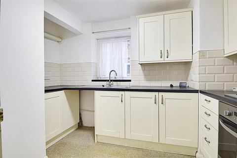 2 bedroom flat for sale, Sutton Place, Bexhill-On-Sea