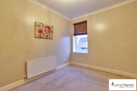 2 bedroom flat to rent, Clarence Street, Southwick, Sunderland