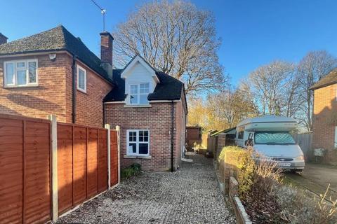 3 bedroom end of terrace house to rent, Blackhorse Close,  Amersham,  HP6