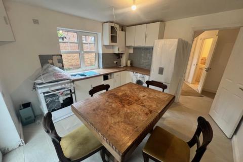 3 bedroom end of terrace house to rent, Blackhorse Close,  Amersham,  HP6