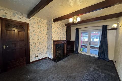 4 bedroom semi-detached house for sale, Sensall Road, Stourbridge