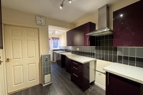 4 bedroom semi-detached house for sale, Sensall Road, Stourbridge