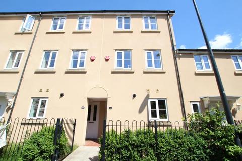 5 bedroom terraced house to rent, Wood Mead, Bristol BS16