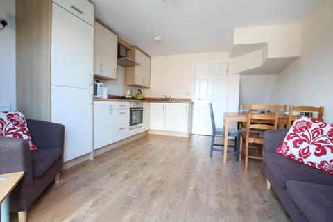 5 bedroom terraced house to rent, Wood Mead, Bristol BS16