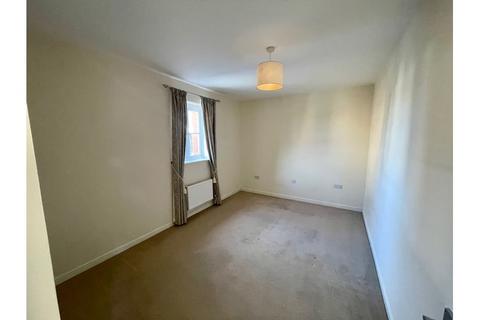 2 bedroom property to rent, Tundra Walk, Bridgwater TA6