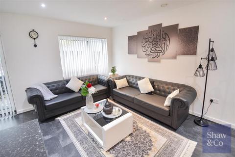 2 bedroom flat for sale, Ferraro Close, Hounslow TW5