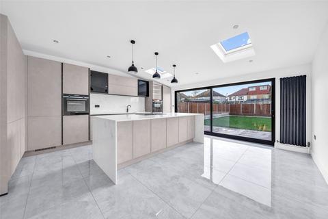 44 Luddesdon Road, Erith, DA8 1NG