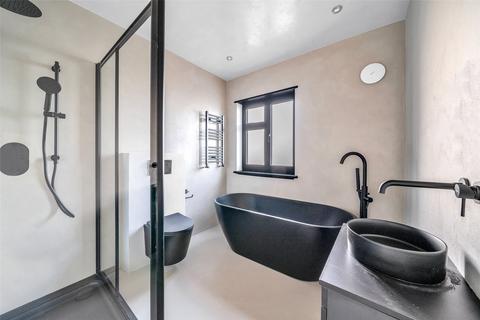 44 Luddesdon Road, Erith, DA8 1NG
