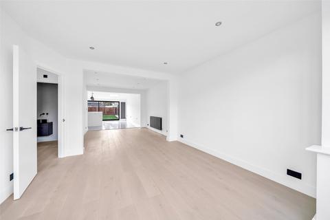 44 Luddesdon Road, Erith, DA8 1NG