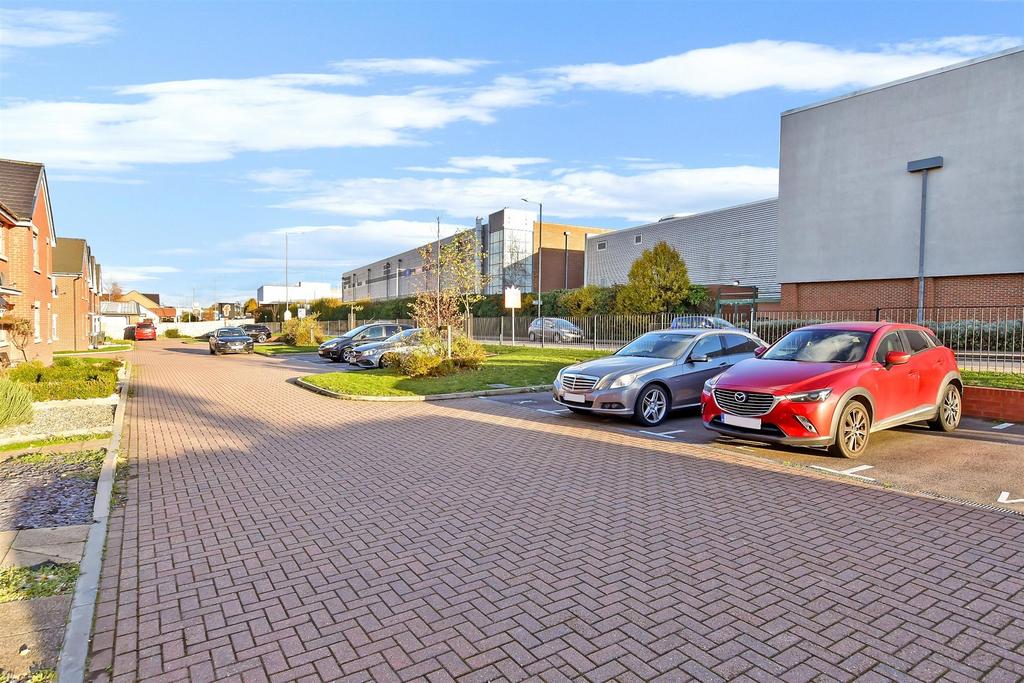 Driveway/Parking