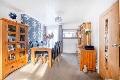 4 bedroom semi-detached house for sale, Victoria Road, Lowestoft