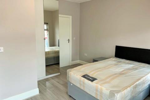 1 bedroom in a house share to rent, Clarendon Road, Luton, LU2