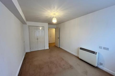 2 bedroom retirement property for sale, Cockfosters Road, Cockfosters, EN4