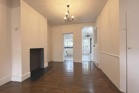 3 bedroom cottage to rent, Compton Terrace, Hoppers Road, N21