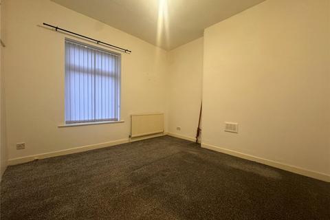 2 bedroom terraced house to rent, Fairlands View, Greater Manchester OL11