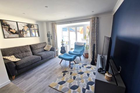 3 bedroom end of terrace house for sale, Clover Avenue, Exeter