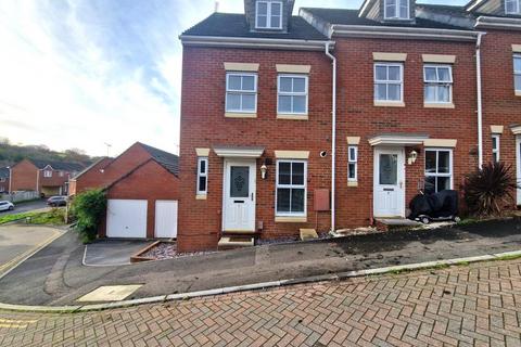 3 bedroom end of terrace house for sale, Clover Avenue, Exeter