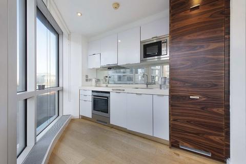 1 bedroom flat to rent, Fairmont Avenue, London E14