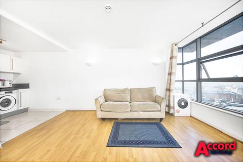 1 bedroom flat for sale, Mercury Gardens, Romford, RM1