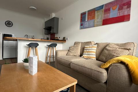 1 bedroom flat to rent, 30 High Street, Broadstairs, CT10