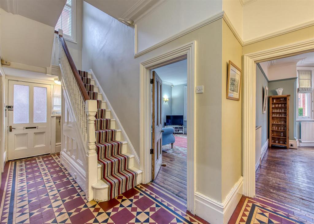 16 Church Hill Road-hall2.jpg