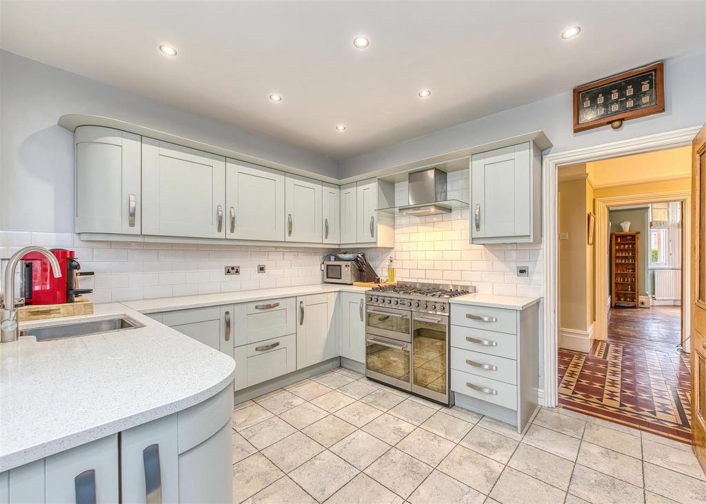 16 Church Hill Road-kitchen3.jpg